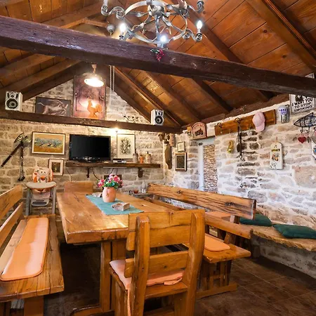 House Jantar Bukovic